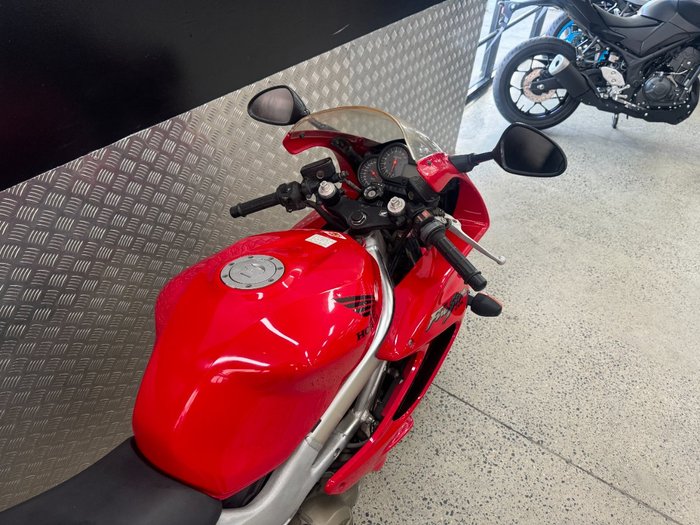 2006 Honda VTR1000F (FIRESTORM) RED