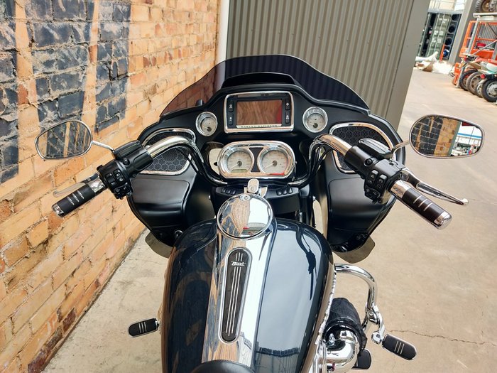2017 HARLEY-DAVIDSON ROAD GLIDE SPECIAL 107 (FLTRXS) ROAD BLACK