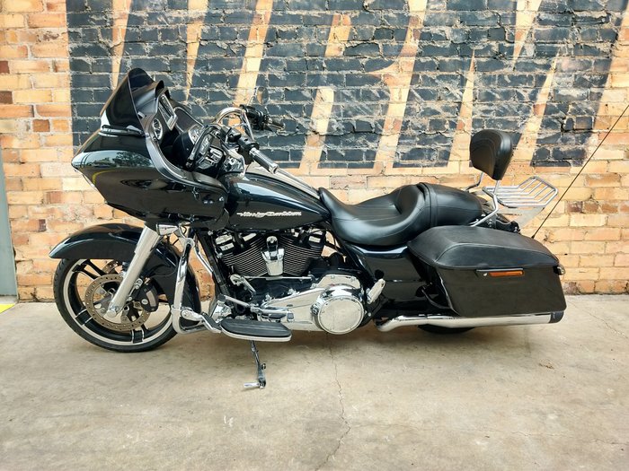2017 HARLEY-DAVIDSON ROAD GLIDE SPECIAL 107 (FLTRXS) ROAD BLACK