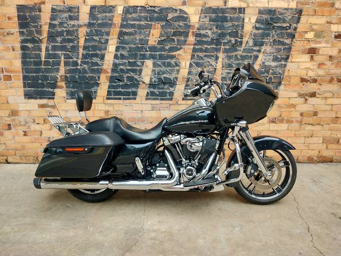 2017 HARLEY-DAVIDSON ROAD GLIDE SPECIAL 107 (FLTRXS) ROAD BLACK