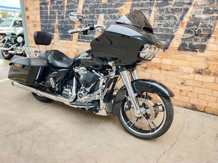 2017 HARLEY-DAVIDSON ROAD GLIDE SPECIAL 107 (FLTRXS) ROAD BLACK