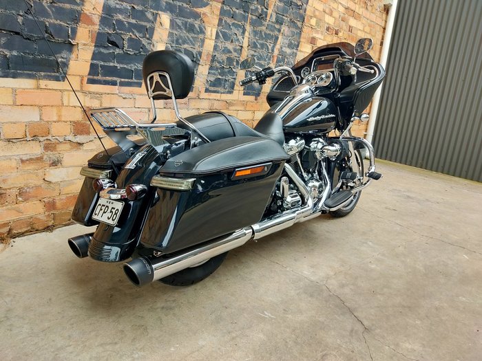 2017 HARLEY-DAVIDSON ROAD GLIDE SPECIAL 107 (FLTRXS) ROAD BLACK
