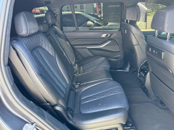 2020 BMW X7 xDrive30d M Sport Dark Shadow Edition