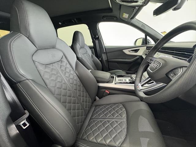 2024 Audi Q7 55 TFSI S line