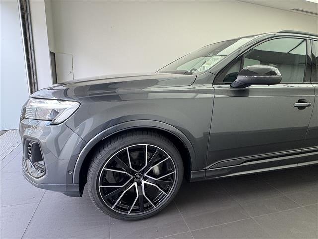 2024 Audi Q7 55 TFSI S line