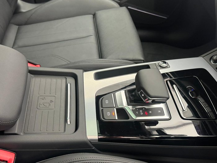2024 Audi Q5 40 TDI Sport