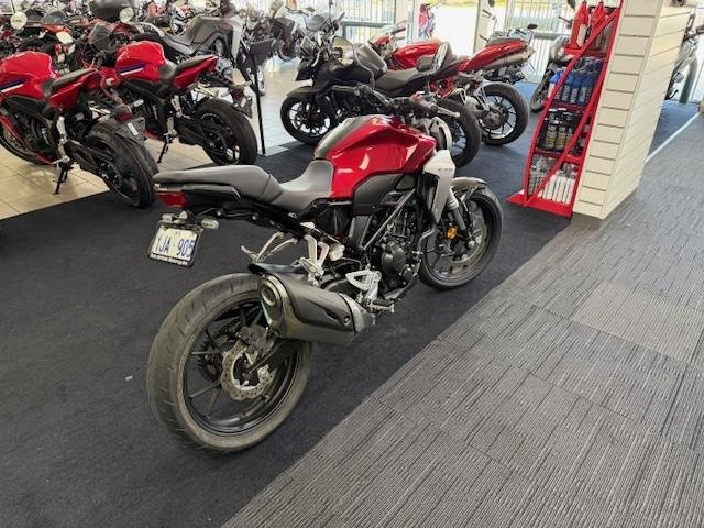 2019 Honda CB300R (CB300RA) CB300 Red