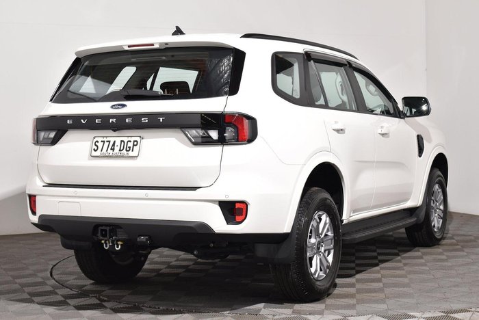 2025 Ford Everest Ambiente