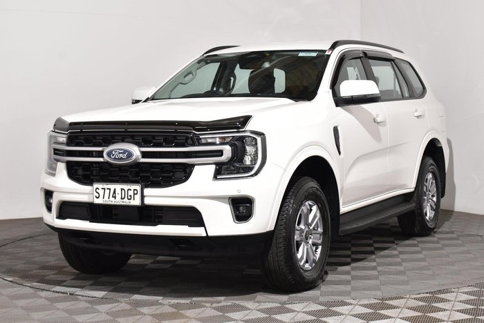 2025 Ford Everest Ambiente