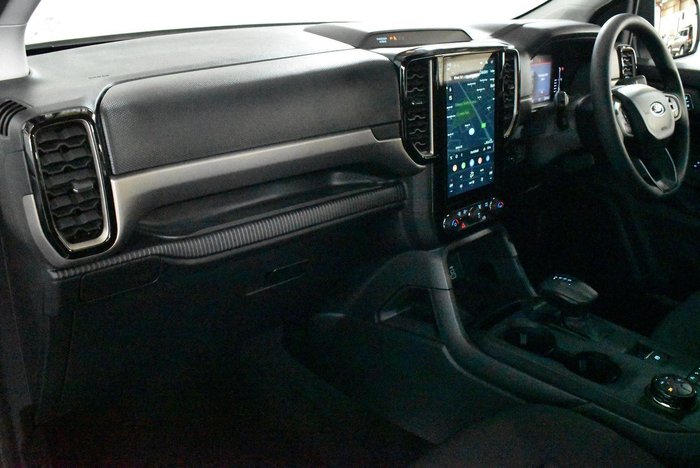 2025 Ford Everest Ambiente