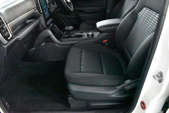 2025 Ford Everest Ambiente