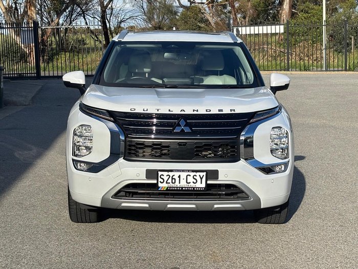 2022 Mitsubishi Outlander Exceed