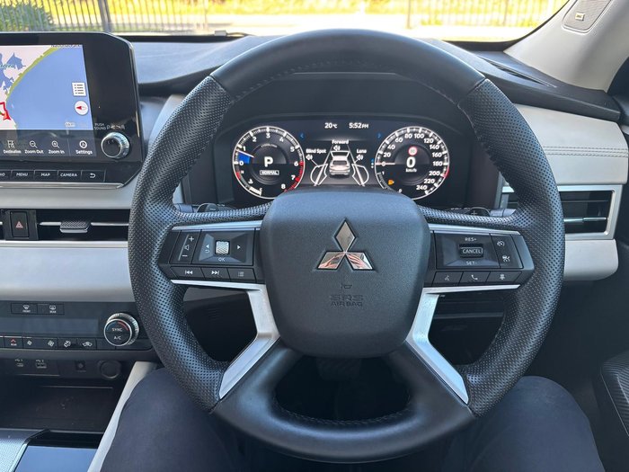 2022 Mitsubishi Outlander Exceed