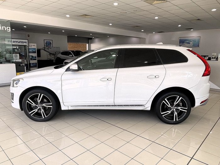 2017 Volvo XC60 T5 R-Design