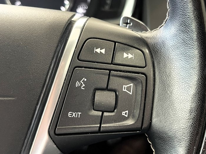 2017 Volvo XC60 T5 R-Design