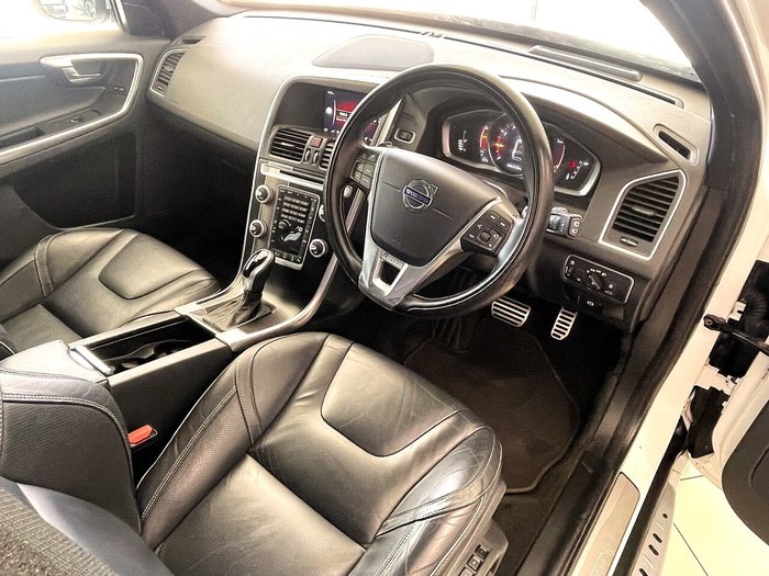 2017 Volvo XC60 T5 R-Design