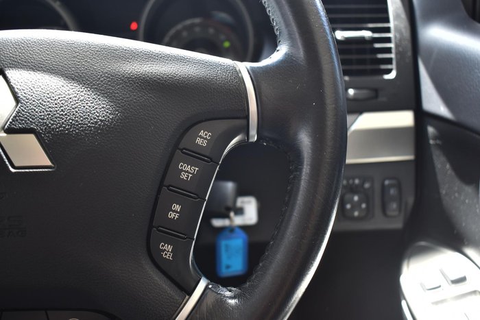 2019 Mitsubishi Pajero GLS