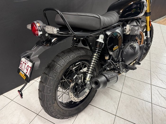 2025 Royal Enfield INTERCEPTOR 650 E5 CLASSIC Black