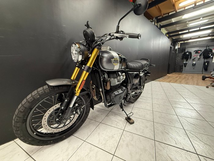 2025 Royal Enfield INTERCEPTOR 650 E5 CLASSIC Black