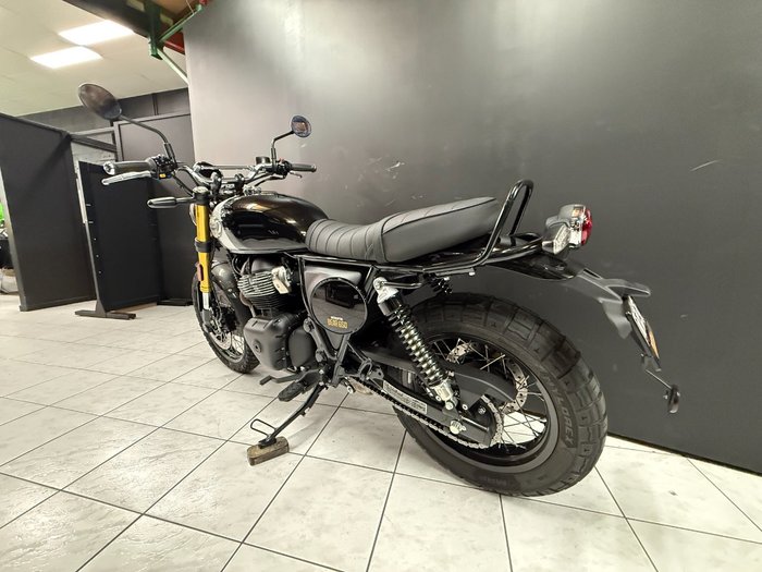 2025 Royal Enfield INTERCEPTOR 650 E5 CLASSIC Black