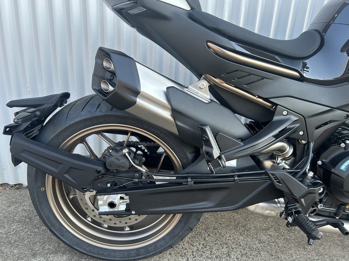 CFMOTO 800NK ADVANCE ROAD BLACK