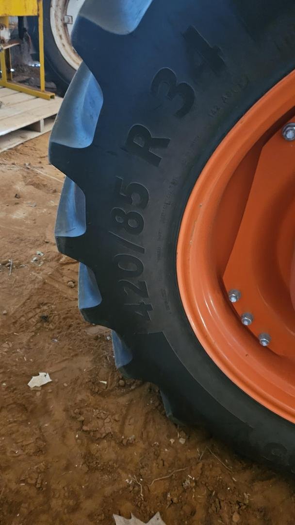 2023 Kubota M5111 Orange