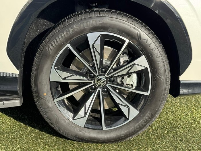 2025 MG HS Super Hybrid Essence