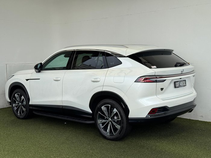 2025 MG HS Super Hybrid Essence