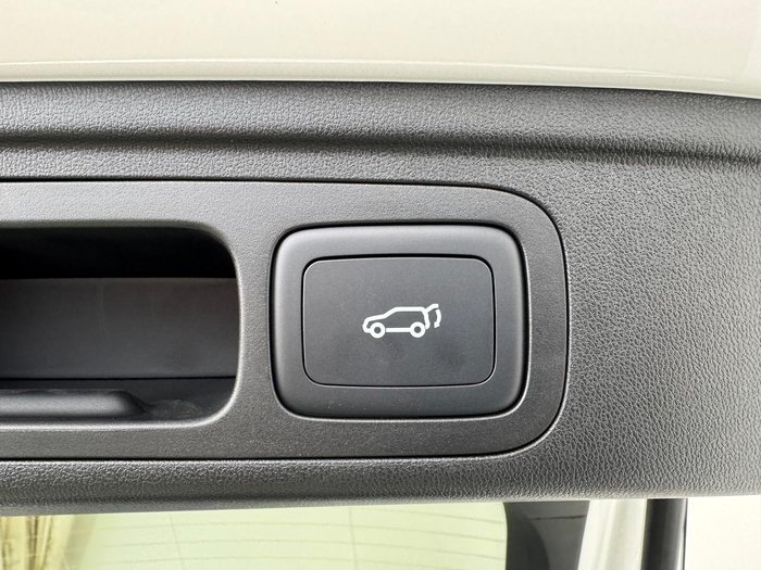 2025 MG HS Super Hybrid Essence