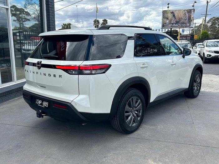 2022 Nissan Pathfinder ST-L