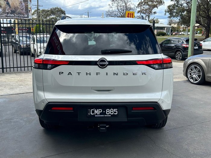 2022 Nissan Pathfinder ST-L