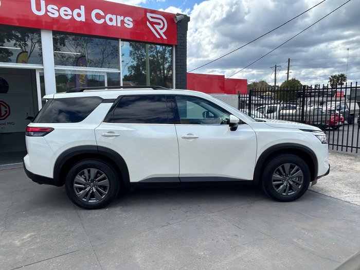 2022 Nissan Pathfinder ST-L