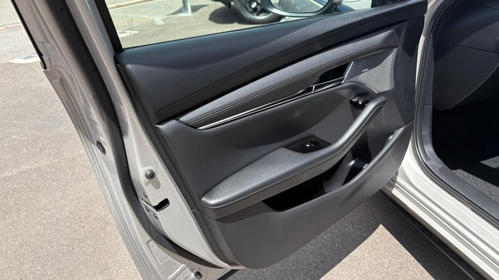 2025 Mazda 3 G25 Astina