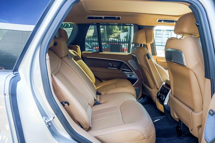 2024 Land Rover Range Rover P460e HSE PHEV