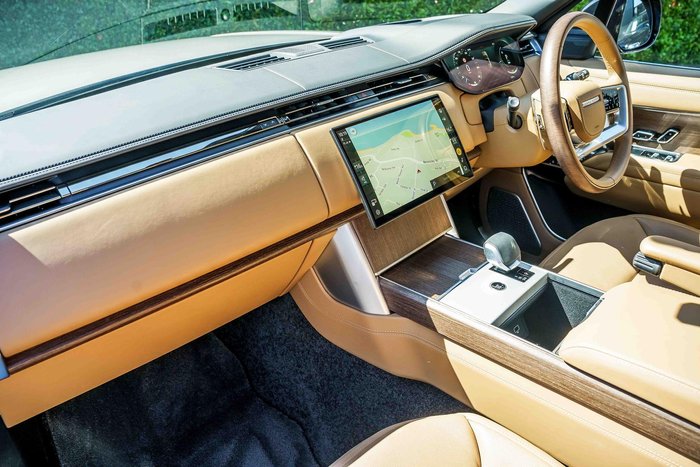 2024 Land Rover Range Rover P460e HSE PHEV