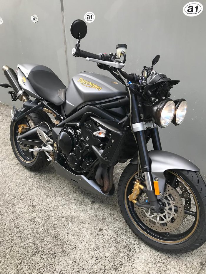2009 Triumph Street Triple 675
