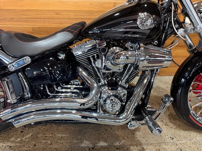 2017 Harley-davidson FXSB SOFTAIL BREAKOUT Black