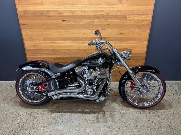 2017 Harley-davidson FXSB SOFTAIL BREAKOUT Black