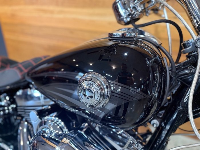 2017 Harley-davidson FXSB SOFTAIL BREAKOUT Black