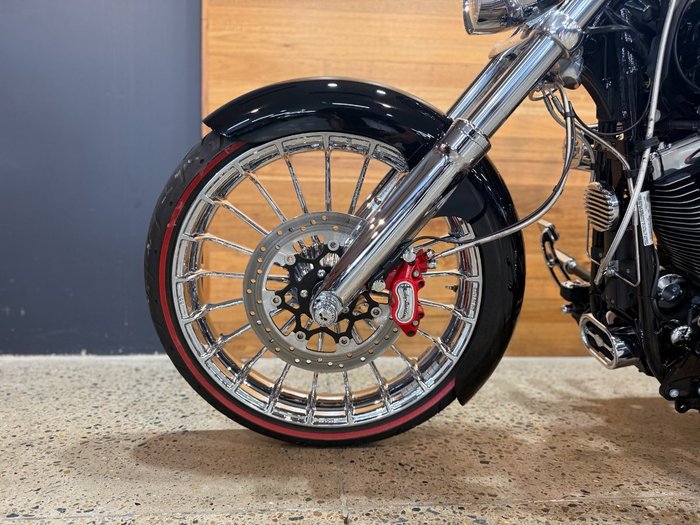 2017 Harley-davidson FXSB SOFTAIL BREAKOUT Black