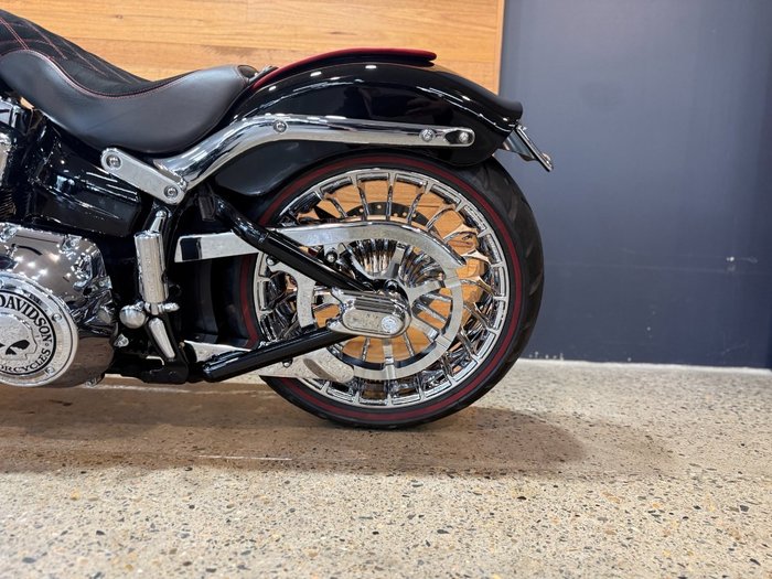 2017 Harley-davidson FXSB SOFTAIL BREAKOUT Black