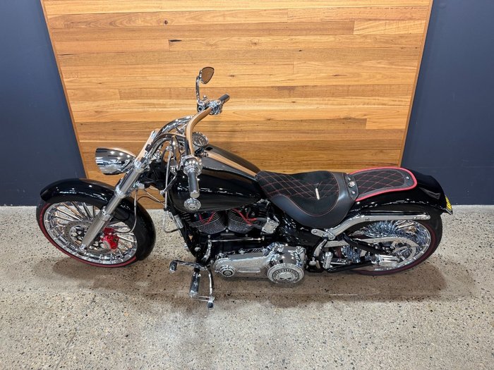 2017 Harley-davidson FXSB SOFTAIL BREAKOUT Black