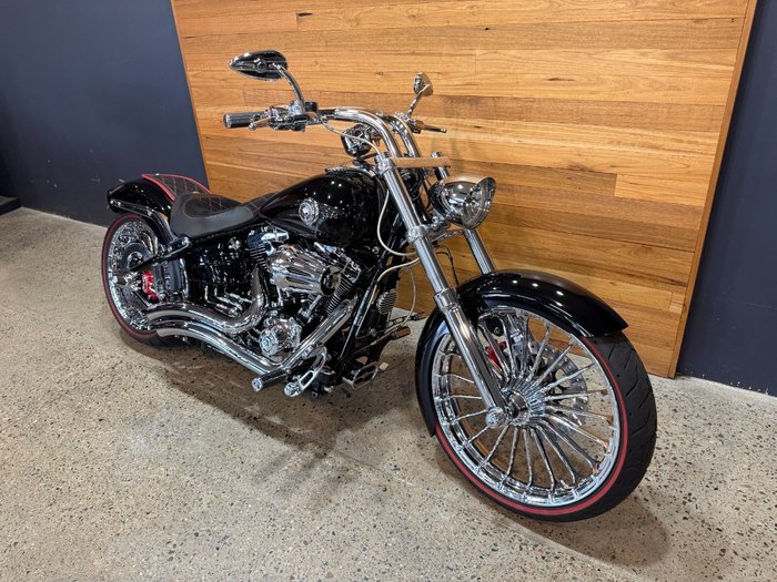 2017 Harley-davidson FXSB SOFTAIL BREAKOUT Black