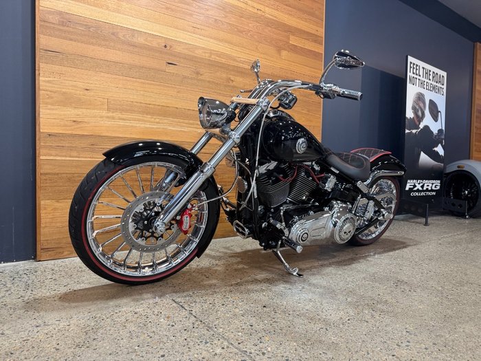 2017 Harley-davidson FXSB SOFTAIL BREAKOUT Black