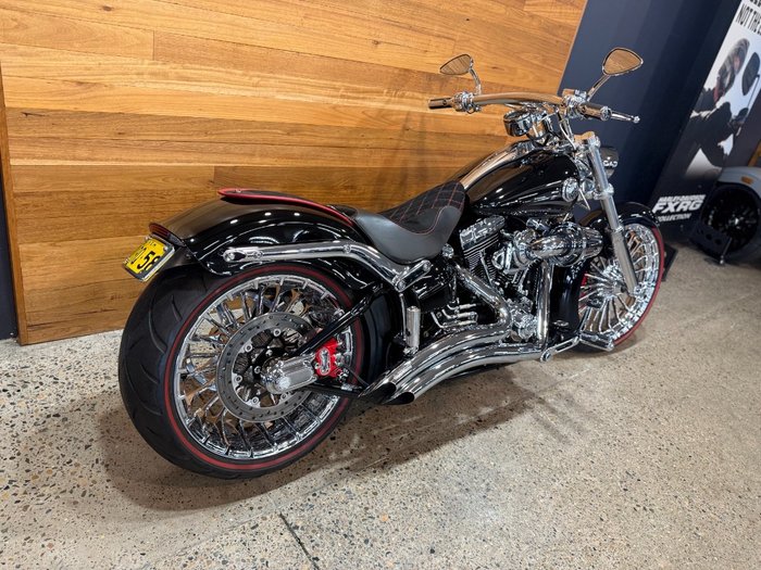 2017 Harley-davidson FXSB SOFTAIL BREAKOUT Black