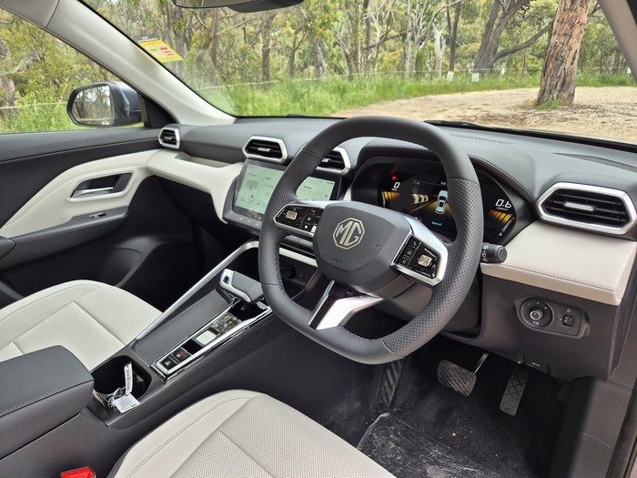 2025 MG ZS Essence Turbo