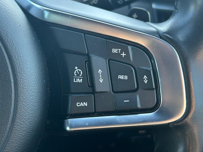 2019 Jaguar E-PACE D180 R-Dynamic SE