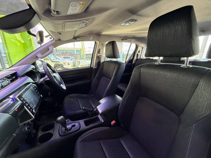 2020 Toyota Hilux SR