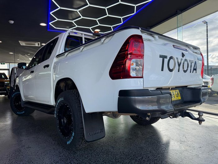 2020 Toyota Hilux SR