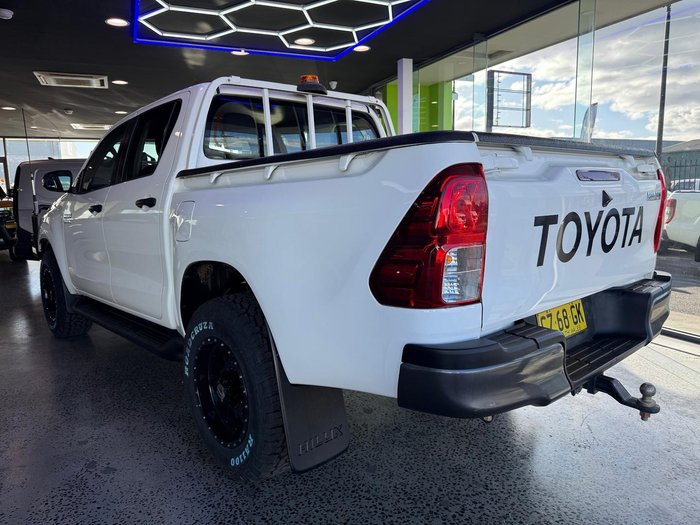 2020 Toyota Hilux SR